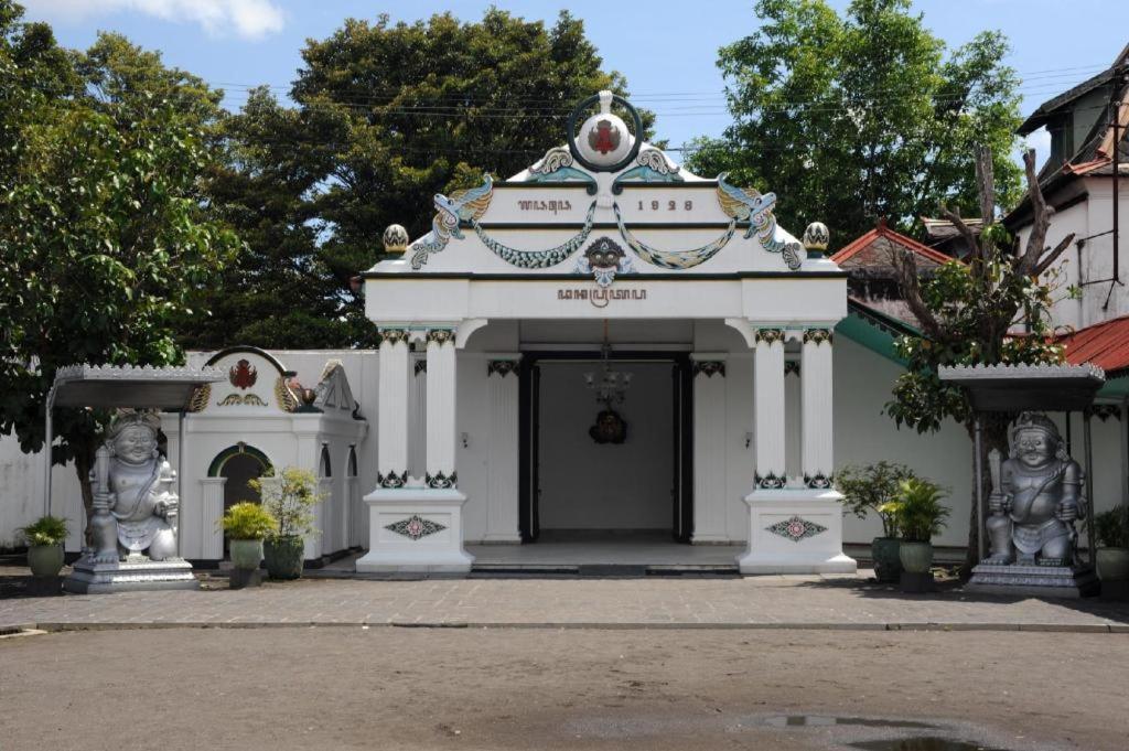 Patra Malioboro Hotel 3*